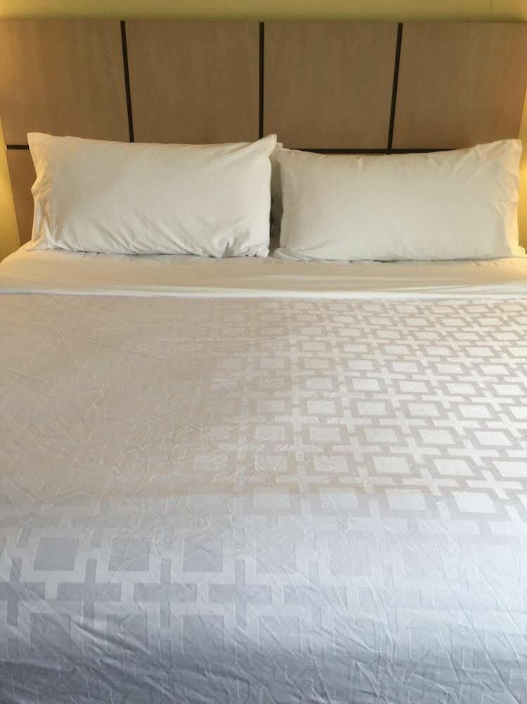 Candlewood Suites Lincoln By Ihg Eksteriør bilde